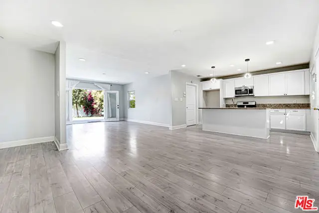 6659 Zelzah Avenue, Reseda, CA 91335 - #2