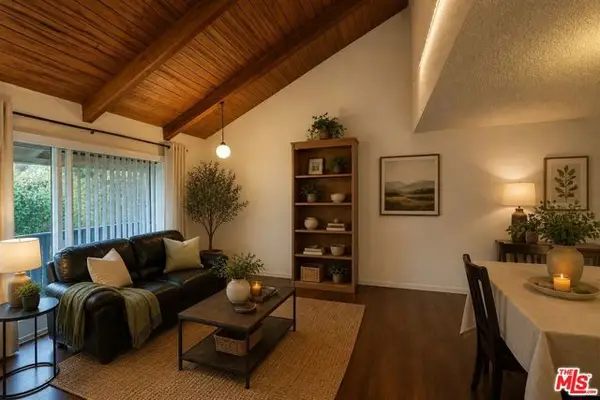 8601 International Avenue #210, Canoga Park (los Angeles), CA 91304