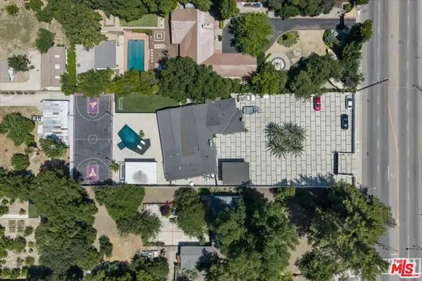 17211 Parthenia Street, Northridge (los Angeles), CA 91325