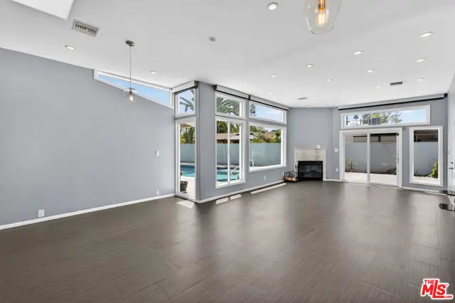 6292 Lubao Avenue, Woodland Hills, CA 91367 - #3