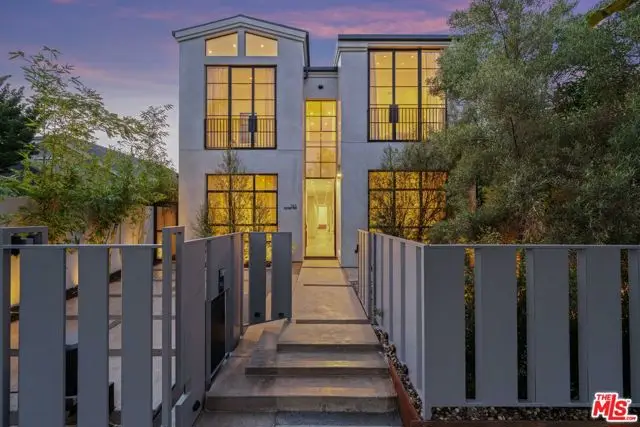 745 Sunset Avenue, Venice, CA 90291 - #2