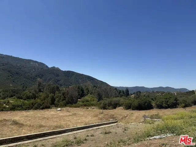 2116 Stunt Road, Calabasas, CA 91302 - #2