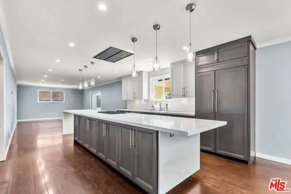 5502 S Chariton Avenue, Los Angeles, CA 90056