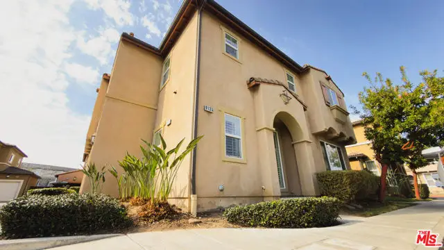 9135 S Cullen Way, Inglewood, CA 90305 - #1