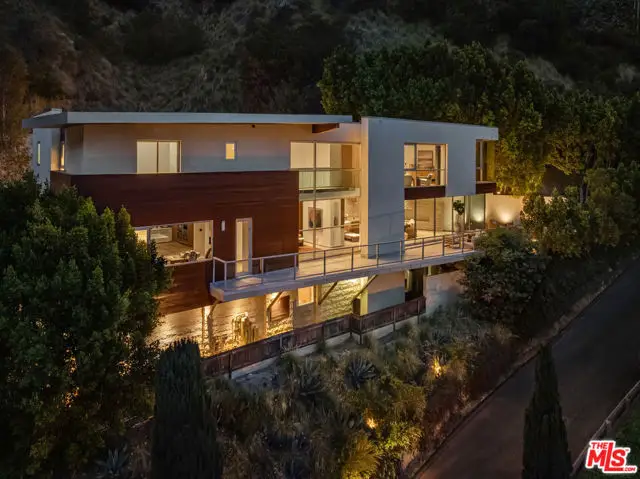 1700 Queens Court, West Hollywood, CA 90069 - #2