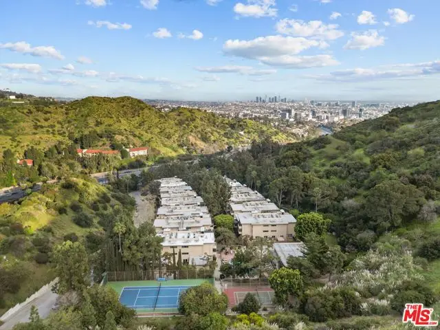 6752 Hillpark Drive #202, Los Angeles, CA 90068 - #2