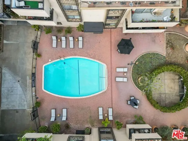 6752 Hillpark Drive #202, Los Angeles, CA 90068 - #3