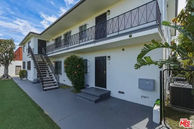 3213 Bartdon Avenue, Inglewood, CA 90303 - #3