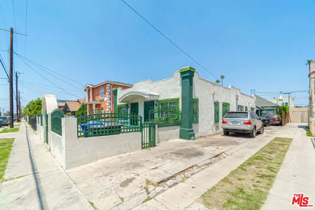 535 W 54th Street, Los Angeles, CA 90037 - #3