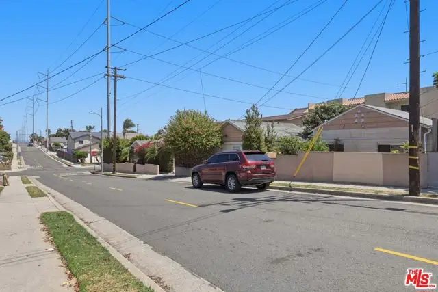 17202 Grevillea Avenue, Lawndale, CA 90260 - #3