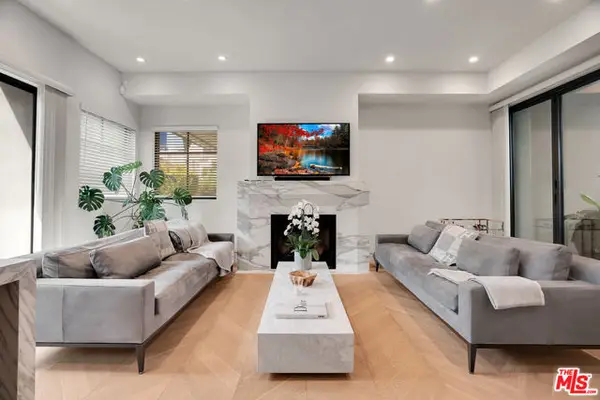 652 Huntley Drive #102, West Hollywood, CA 90069