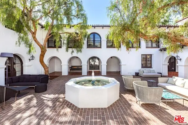 820 N Roxbury Drive, Beverly Hills, CA 90210 - #2