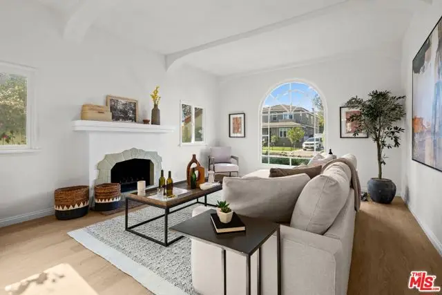 1518 S Durango Avenue, Los Angeles, CA 90035 - #3