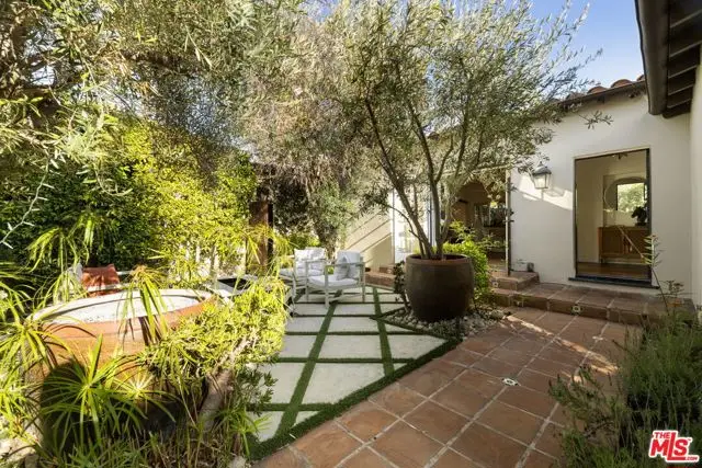 7416 Rosewood Avenue, Los Angeles, CA 90036 - #2