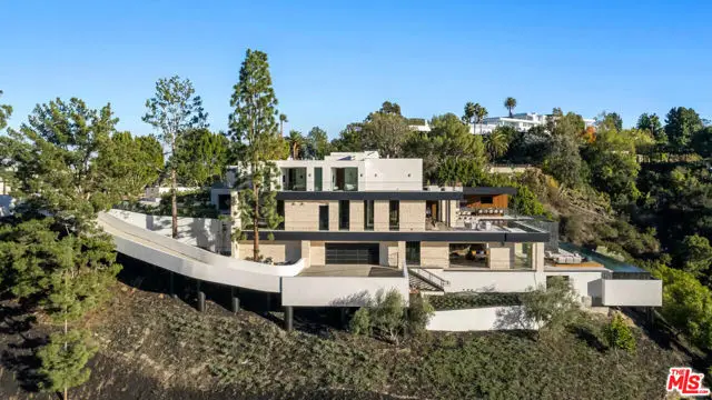 1035 Stradella Road, Los Angeles, CA 90077 - #1