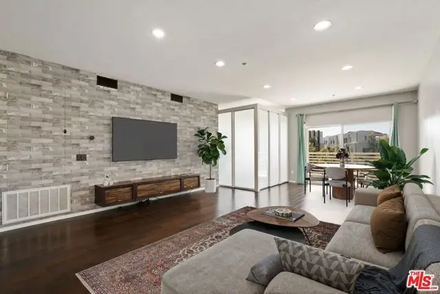 13126 Union Avenue #203, Hawthorne, CA 90250 - #2