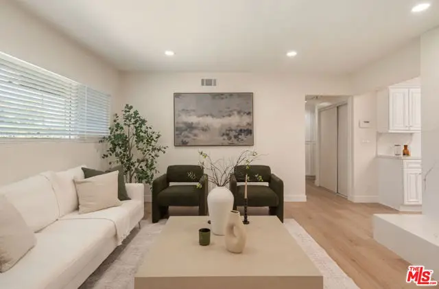 1010 E Leadora Avenue, Glendora, CA 91741 - #3