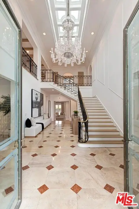 812 N Bedford Drive, Beverly Hills, CA 90210 - #2