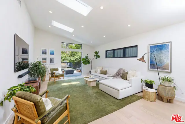 3640 Ashwood Avenue, Los Angeles, CA 90066 - #2