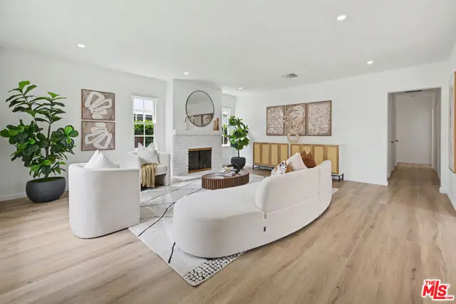5119 Enfield Avenue, Encino, CA 91316 - #2