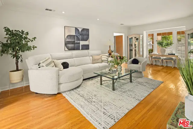 219 Entrada Drive, Santa Monica, CA 90402 - #3