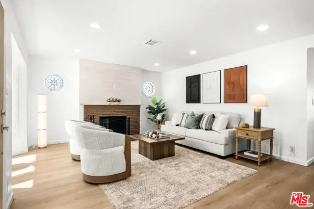 5124 Hillcrest Drive, Los Angeles, CA 90043 - #2
