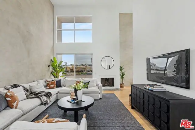 1271 Granville Avenue #401, Los Angeles, CA 90025 - #2