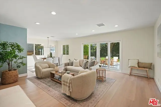 13111 Magnolia Boulevard, Sherman Oaks, CA 91423 - #3