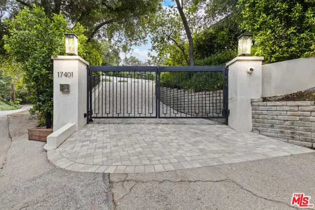 17401 Rancho Street, Encino, CA 91316 - #2