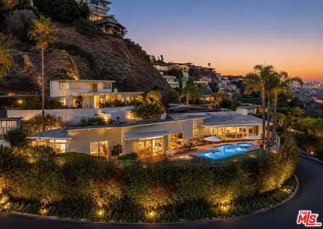 8411 Hollywood Boulevard, West Hollywood, CA 90069 - #2