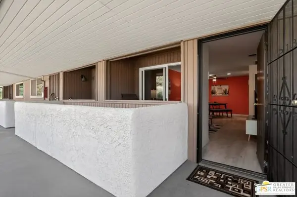 510 N Villa Court #213, Palm Springs, CA 92262