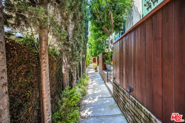 11645 Acama Street #7, Studio City, CA 91604 - #3
