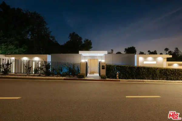 1124 Summit Drive, Beverly Hills, CA 90210