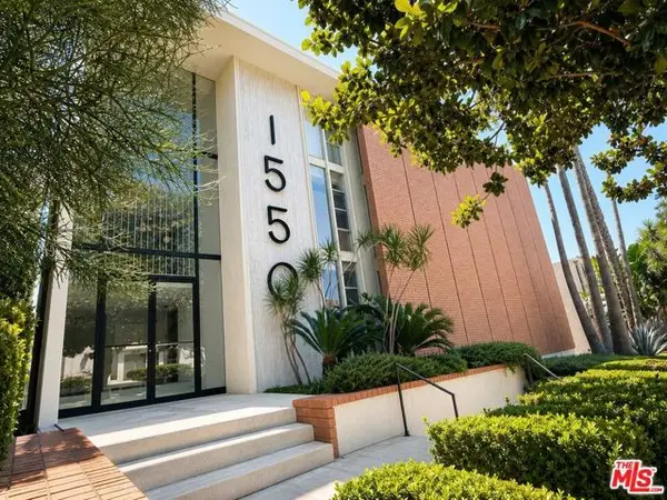 1550 N Laurel Avenue #301, Los Angeles, CA 90046