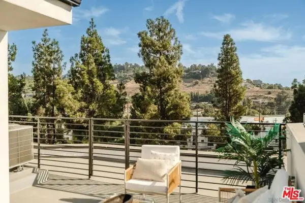 3851 N Riley Lane, Los Angeles, CA 90065