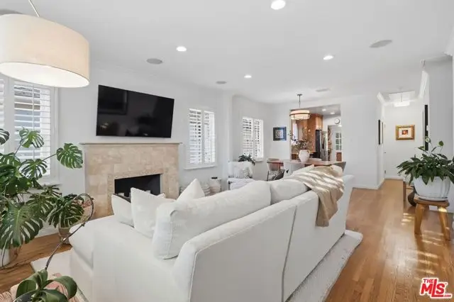 8024 Holy Cross Place, Los Angeles, CA 90045 - #2
