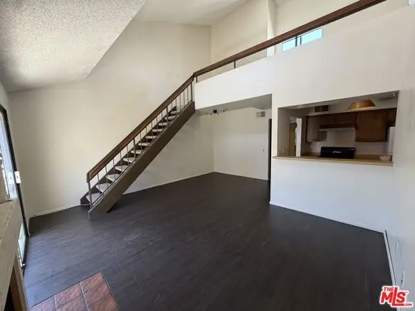 8221 Langdon Avenue #204, Van Nuys (los Angeles), CA 91406