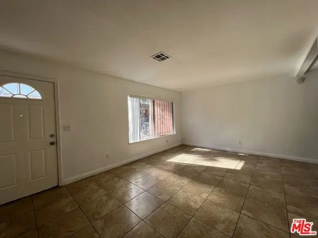 418 W Jackson Street, Rialto, CA 92376 - #3