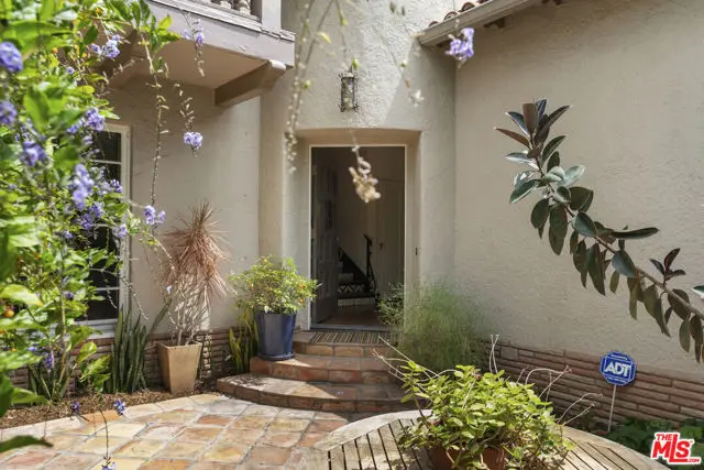 808 S Cloverdale Avenue, Los Angeles, CA 90036 - #1