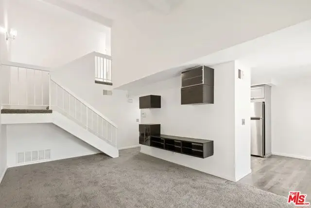 24817 Sand Wedge Lane, Valencia, CA 91355 - #2