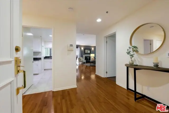 1401 S Bentley Avenue #202, Los Angeles, CA 90025 - #2