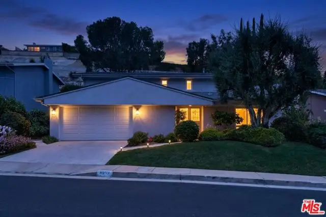 6041 Ellenview Avenue, Woodland Hills, CA 91367 - #2