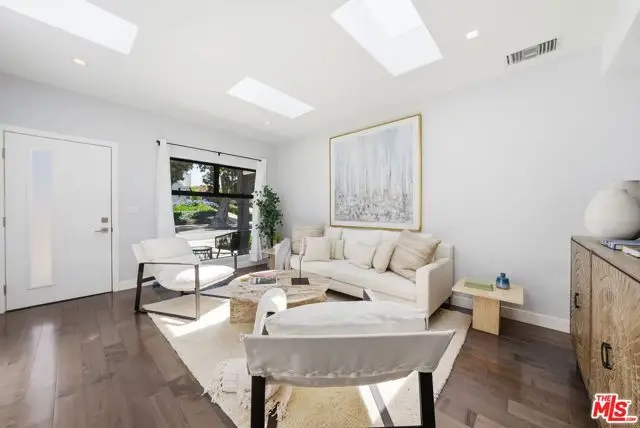 3629 Corinth Avenue, Los Angeles, CA 90066 - #2