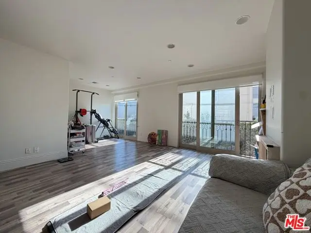 147 N Berendo Street #203, Los Angeles, CA 90004 - #3