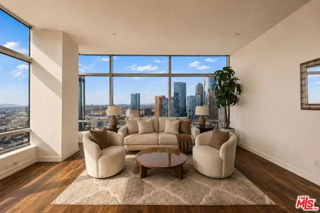 900 W Olympic Boulevard #34J, Los Angeles, CA 90015 - #1