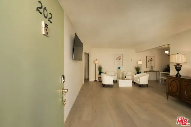 1754 N Kenmore Avenue #202, Los Angeles, CA 90027 - #2
