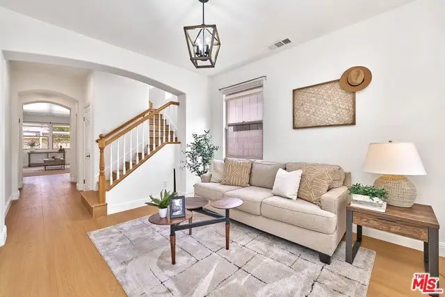 646 N Sierra Bonita Avenue, Los Angeles, CA 90036 - #3