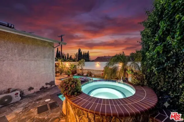 10205 Fairgrove Avenue, Tujunga, CA 91042 - #2