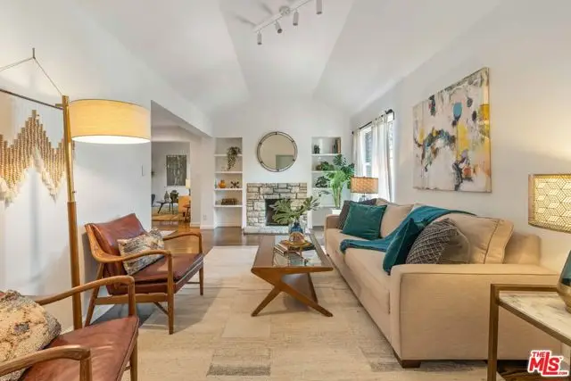 9039 Phyllis Avenue, West Hollywood, CA 90069 - #2