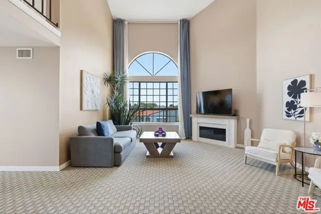 1457 Reeves Street #301, Los Angeles, CA 90035 - #2